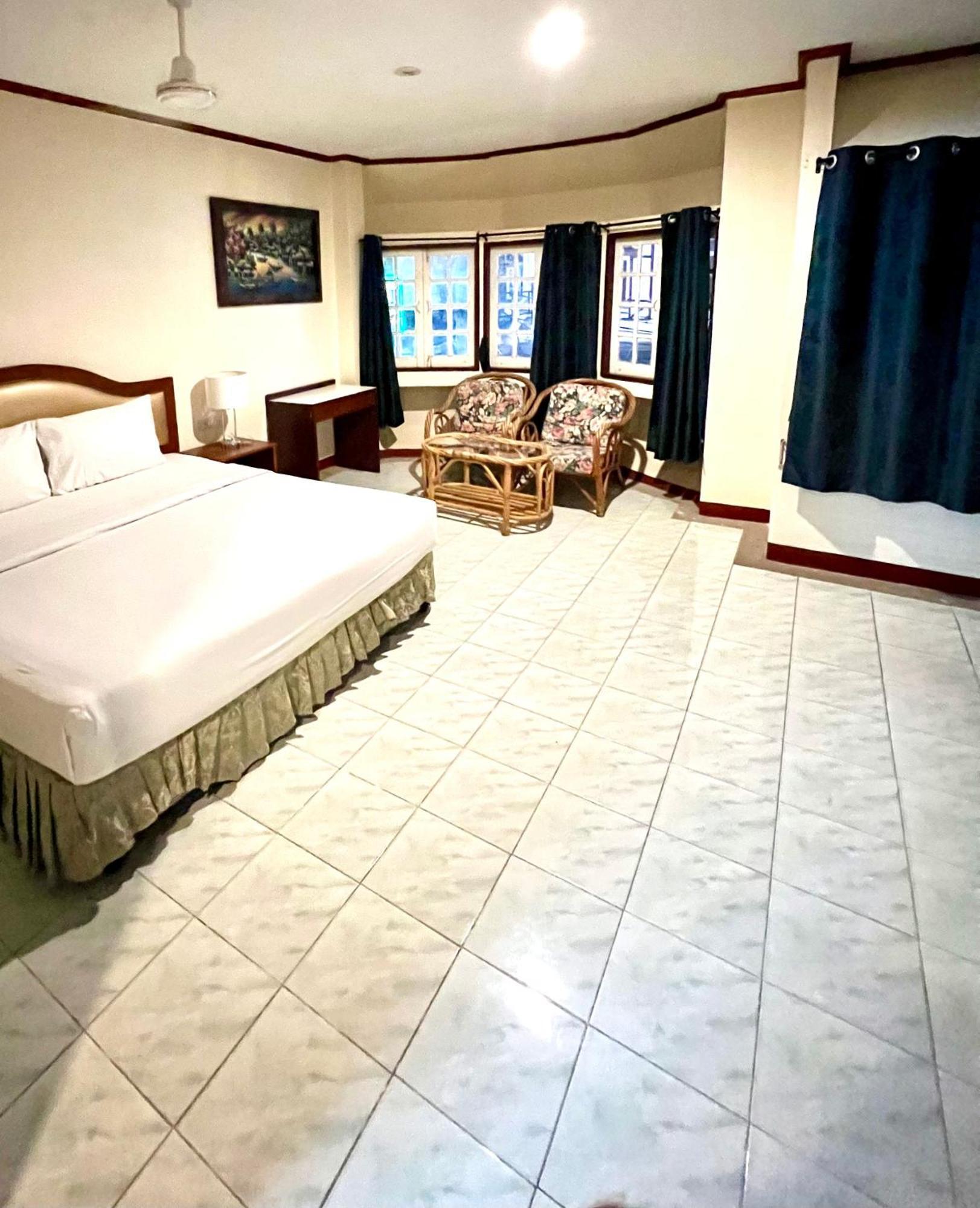 Lewiinski'S Hotel Pattaya Buitenkant foto